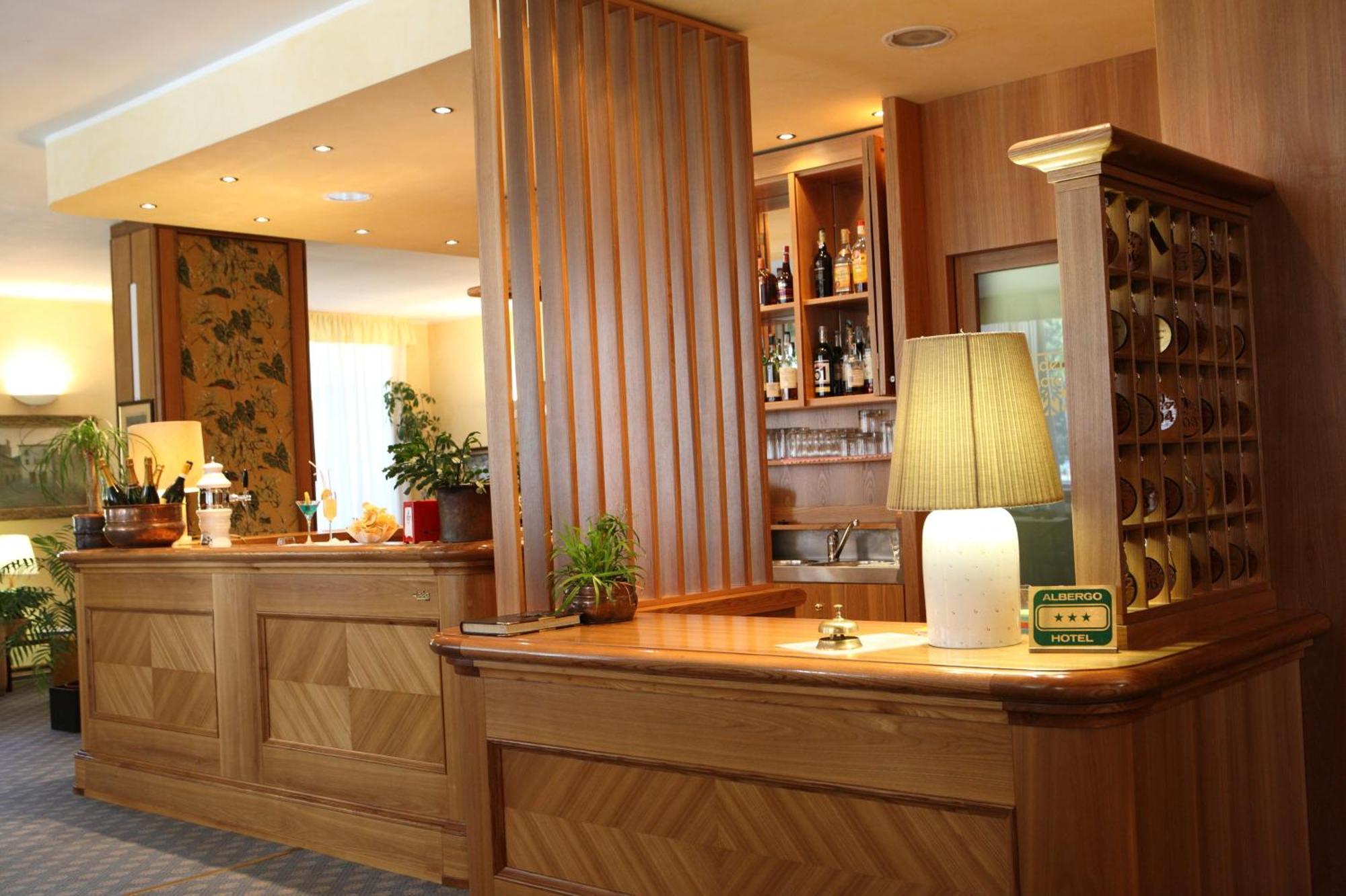 Hotel Valverde 3*